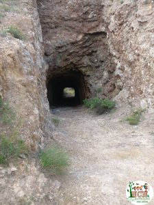Inicio boca del túnel de la cantera de la Yesería Román